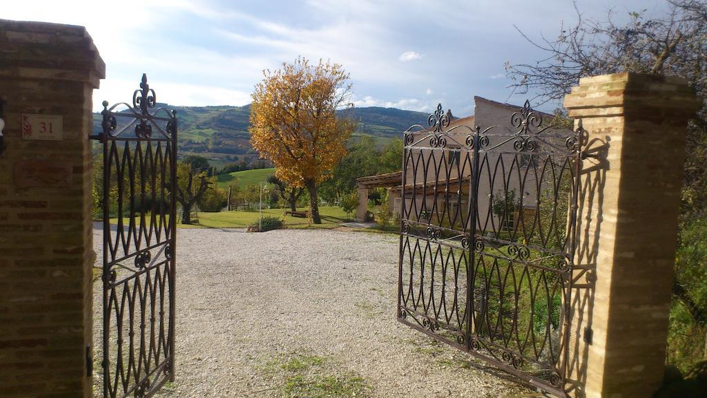 Poggio Dei Prugnoli Bed & Breakfast Tavoleto Dış mekan fotoğraf