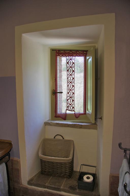 Poggio Dei Prugnoli Bed & Breakfast Tavoleto Dış mekan fotoğraf