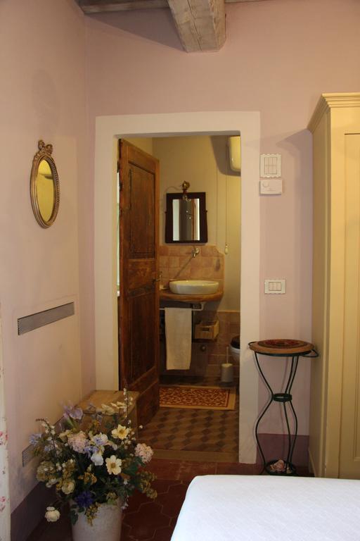 Poggio Dei Prugnoli Bed & Breakfast Tavoleto Dış mekan fotoğraf